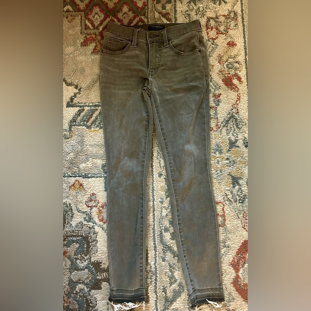 Cropped Grey Lucky Jeans size 0